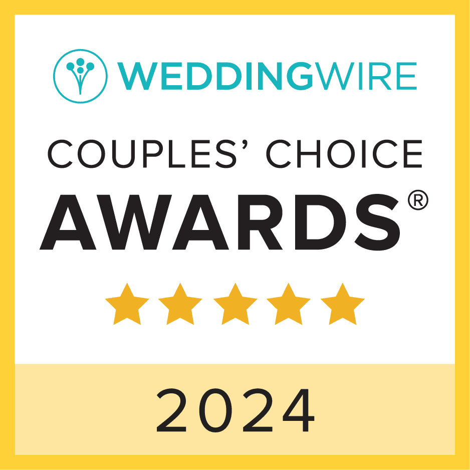 Logo for weddingwire couples' choice awards 2024 featuring five gold stars on a white background with a yellow border.